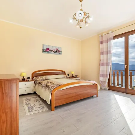 Casa Elena Holiday home